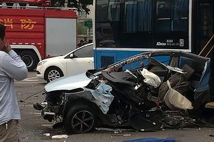 图片报：皇马大巴在前往莱比锡路上发生交通事故，所幸无重大损伤